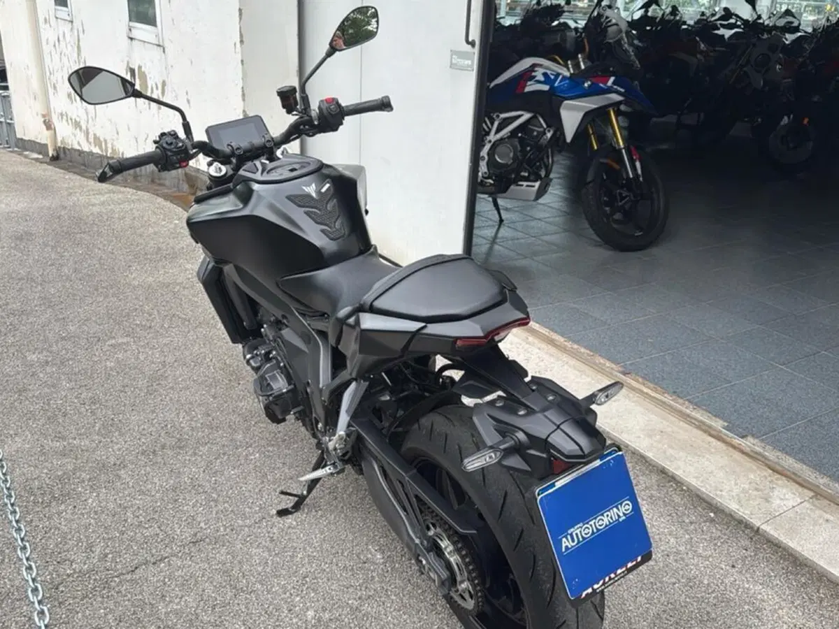 Yamaha MT-09 Y-AMT (2024 - 26) (5)