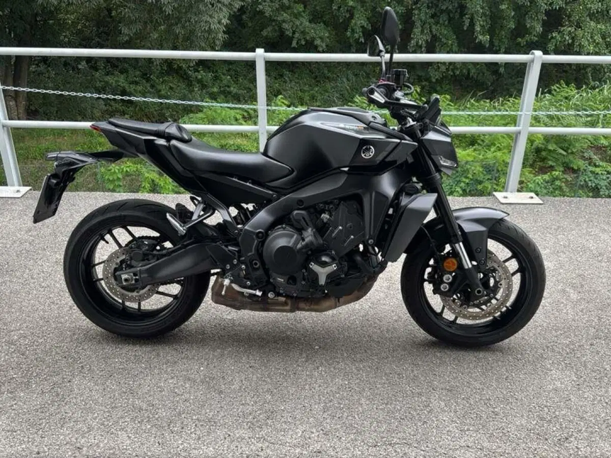 Yamaha MT-09 Y-AMT (2024 - 26) (8)