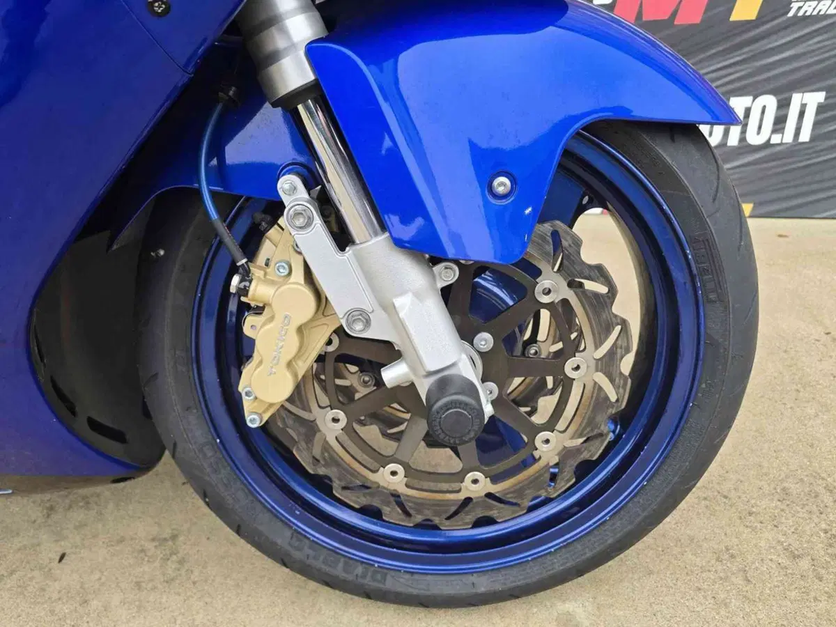 Kawasaki Ninja 1200 ZX-12R (2000 - 06) (10)