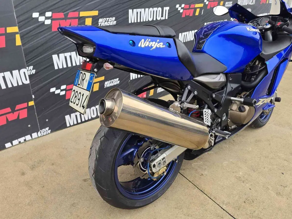 Kawasaki Ninja 1200 ZX-12R (2000 - 06) (5)