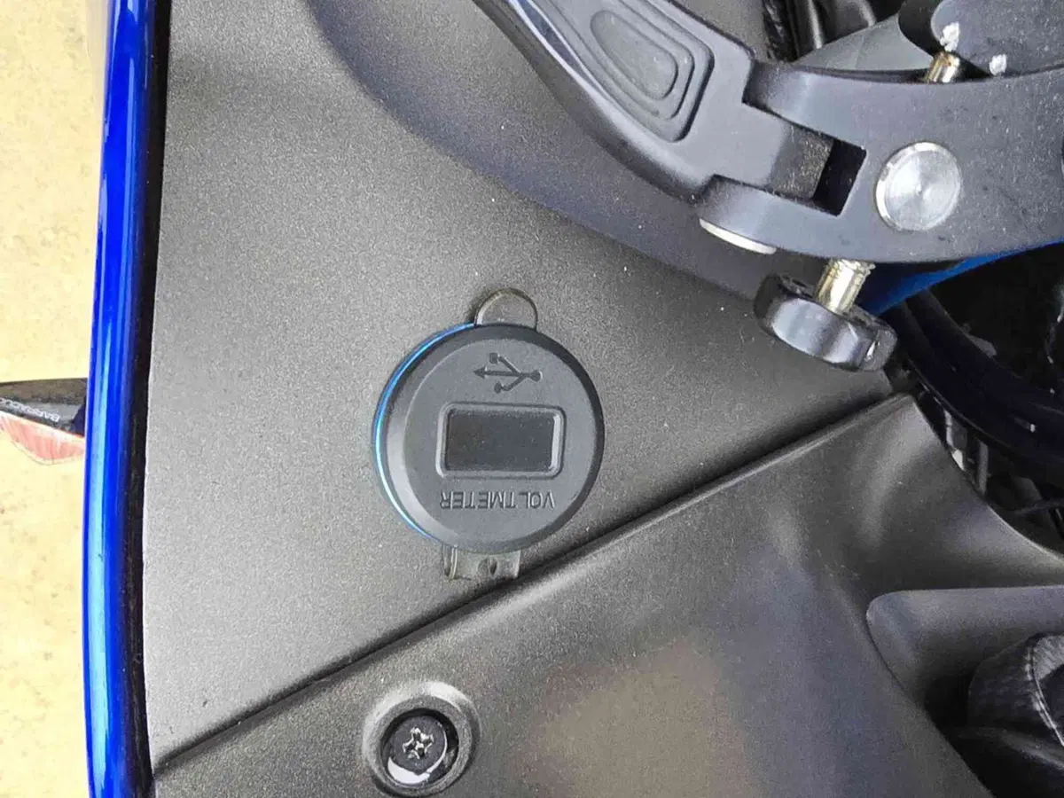Kawasaki Ninja 1200 ZX-12R (2000 - 06) (27)