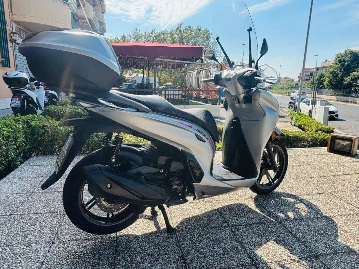 Honda SH 350 Sport (2021 - 24) (2)