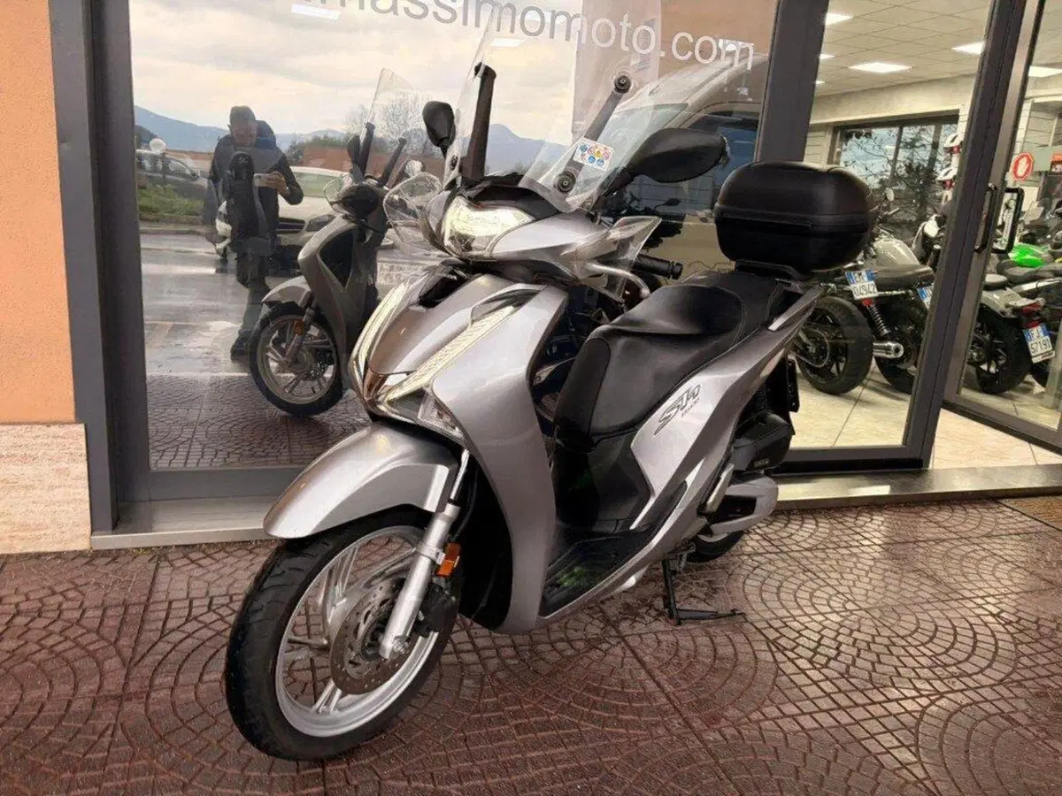 Honda SH 150i (2017 - 19) (5)