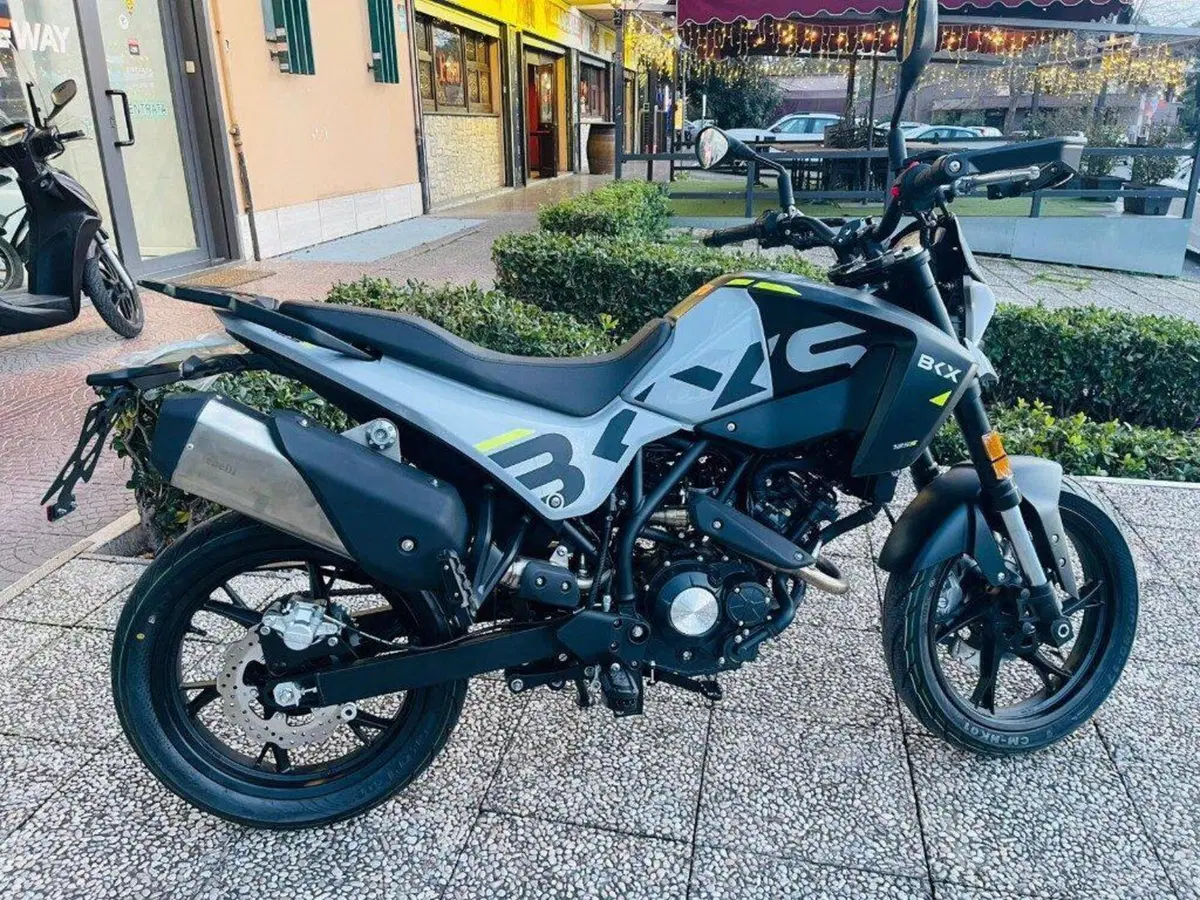 Benelli BKX 125 (2026) (6)