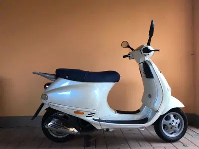 Vespa 150 ET4 (1999 - 01) usata