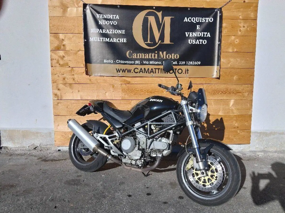 Ducati Monster 900 Dark (1999 - 02) (6)