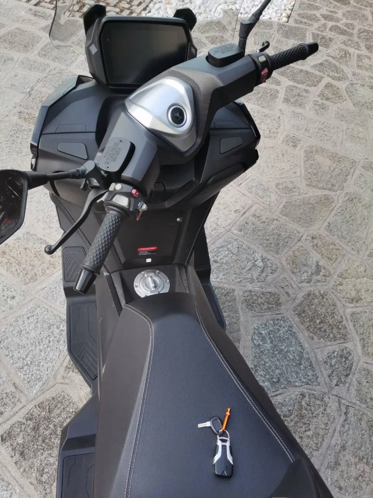 Voge Sfida SR4 (2022 - 24) (2)