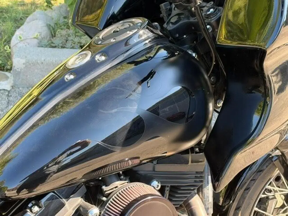 Harley-Davidson 1450 Super Glide (2003 - 04) - FXDI (2)