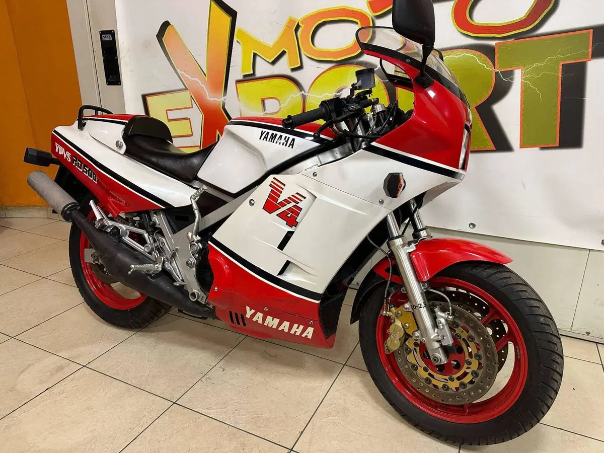 Yamaha RD 500 LC (2)