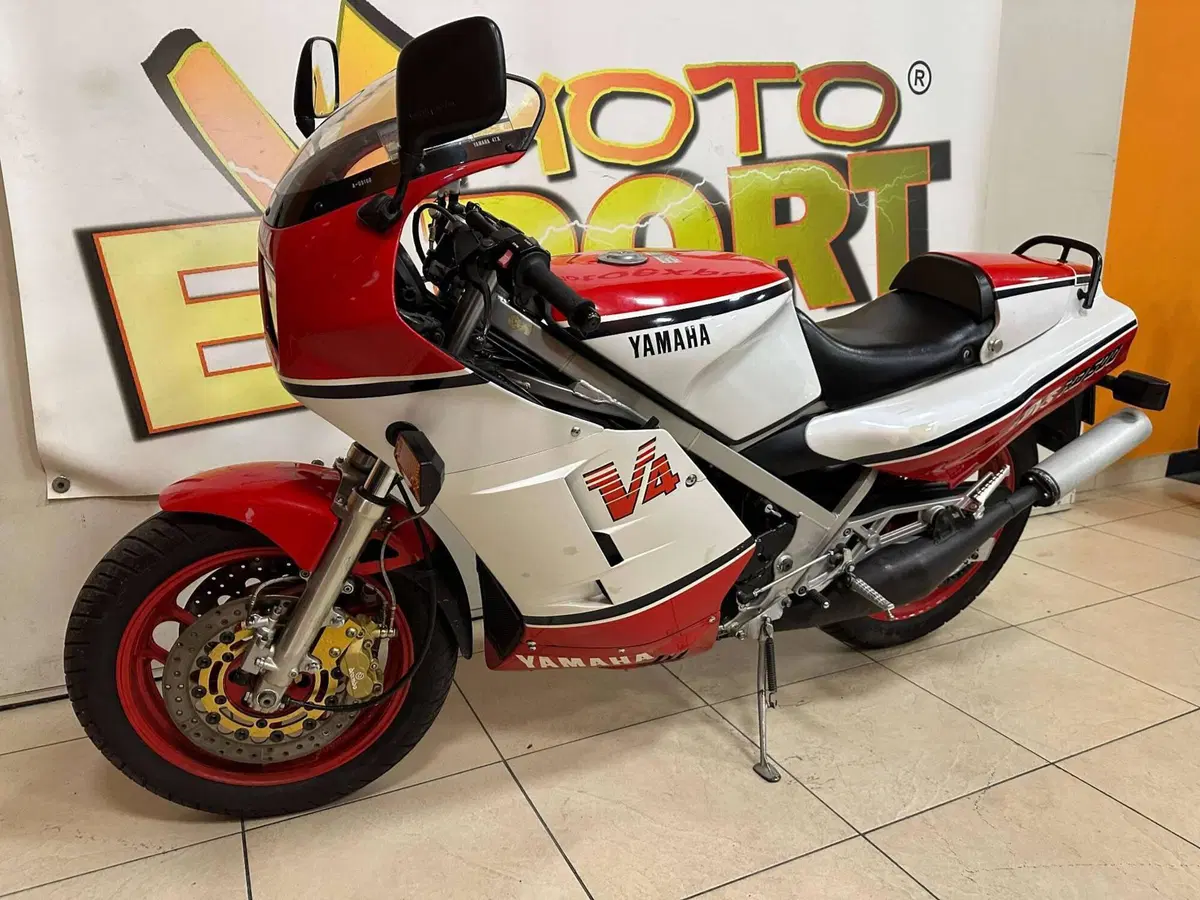 Yamaha RD 500 LC (5)