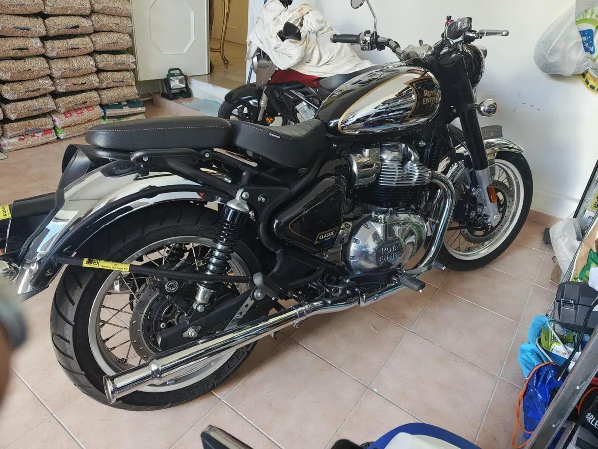 Royal Enfield Classic 650 (2025 - 26) (2)