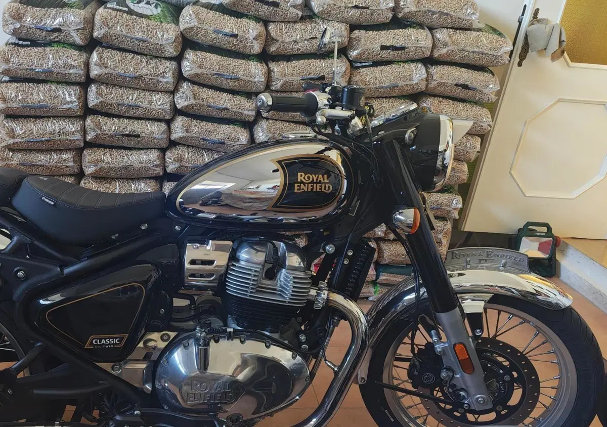 Royal Enfield Classic 650 (2025 - 26) (4)