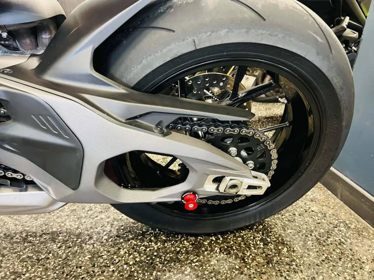 Ducati Panigale V4 S (2025 - 26) (14)