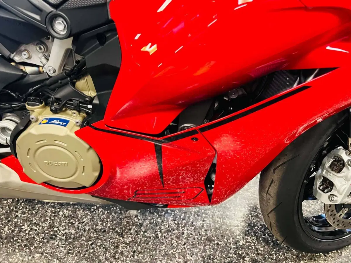 Ducati Panigale V4 S (2025 - 26) (8)
