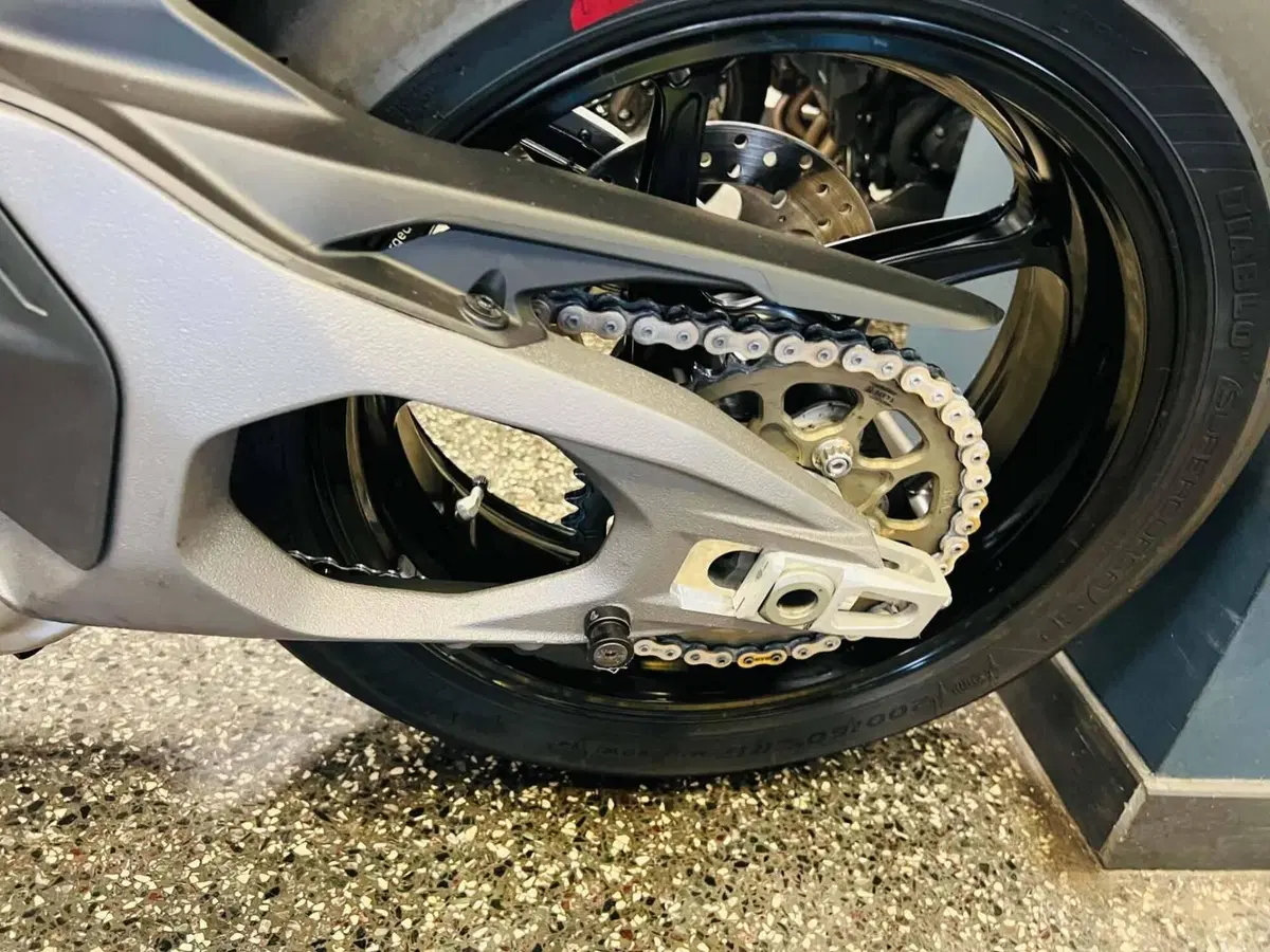 Ducati Panigale V4 S (2025 - 26) (17)