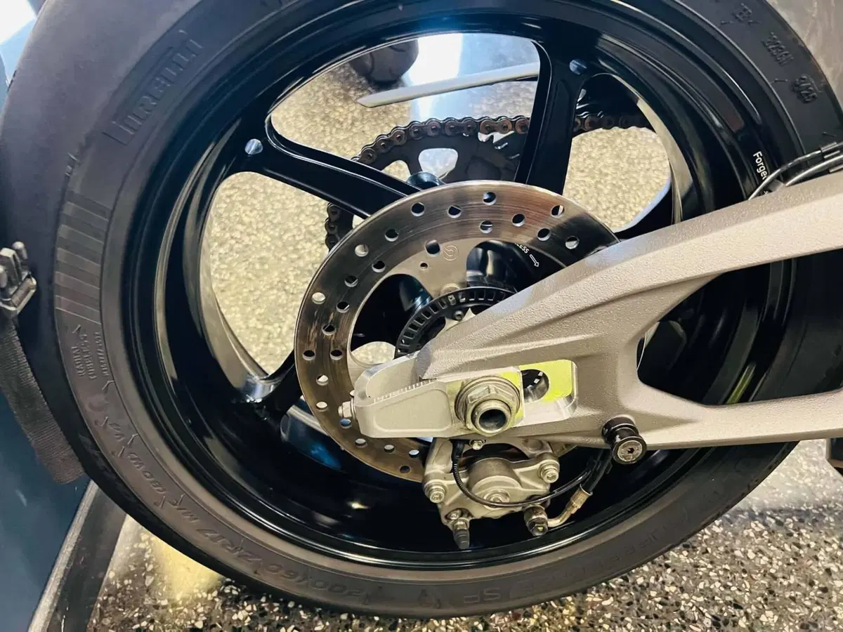 Ducati Panigale V4 S (2025 - 26) (18)
