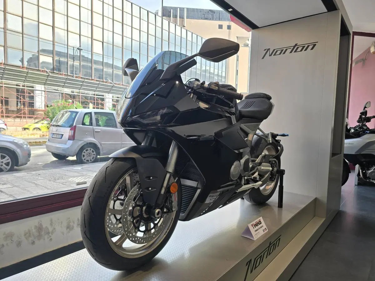 Norton Manx R (2026) (4)