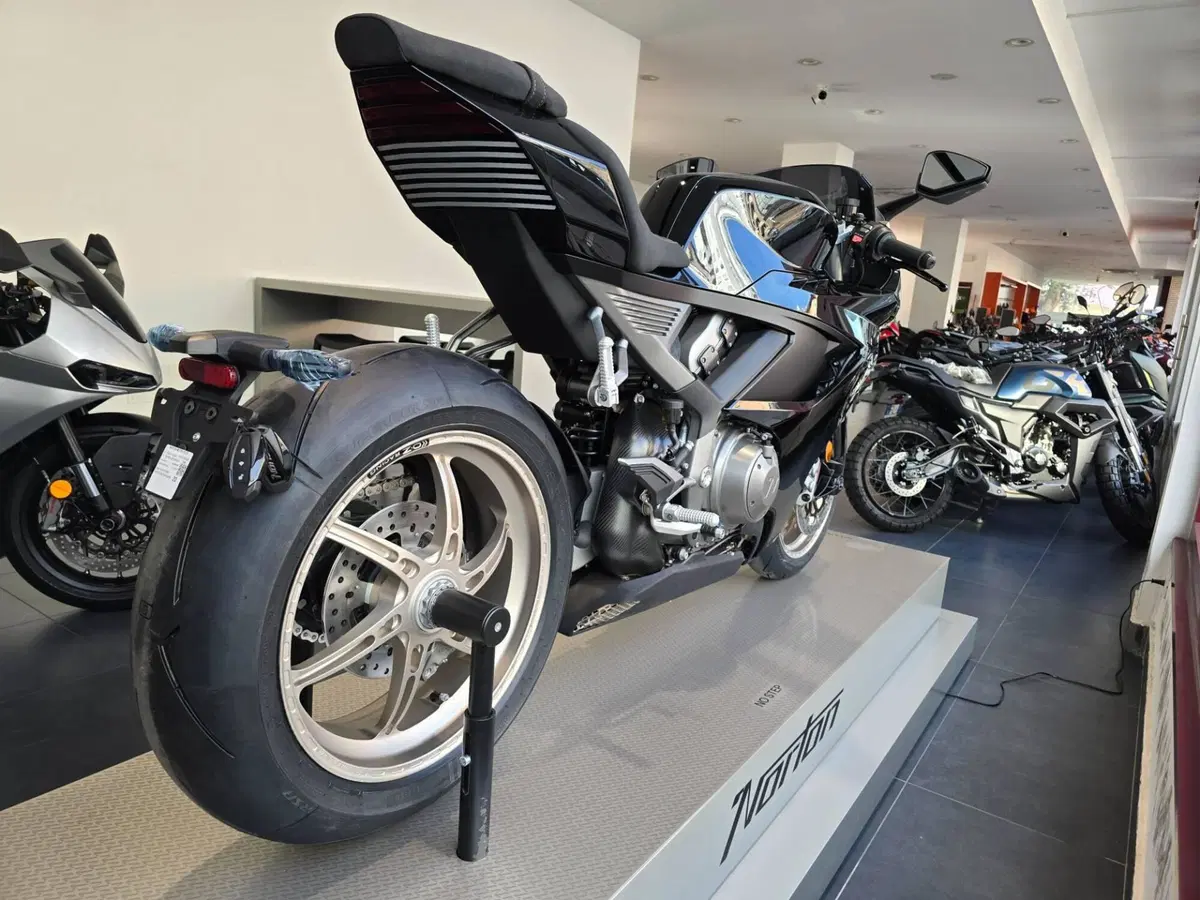 Norton Manx R (2026) (7)