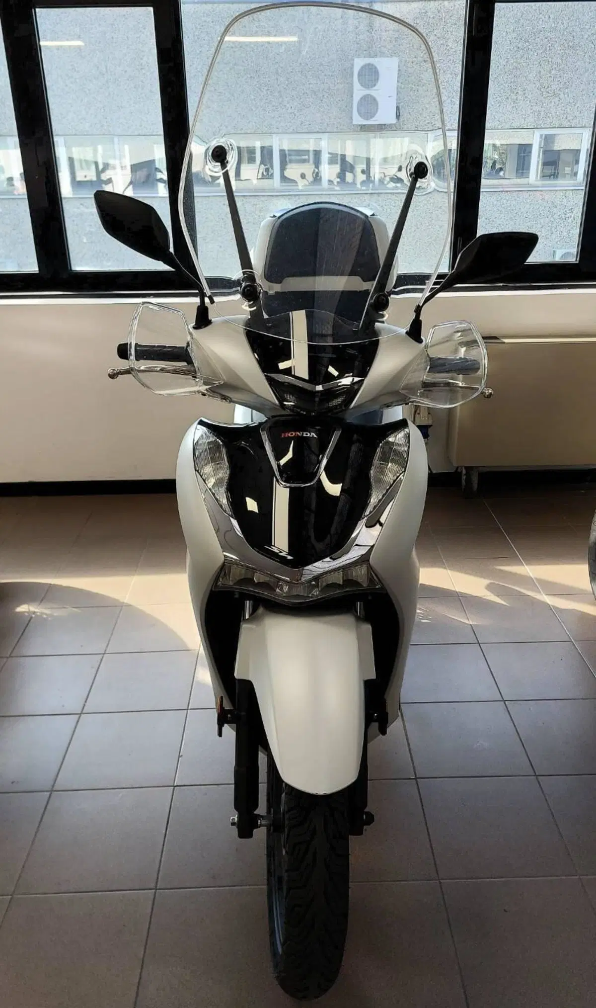Honda SH 150i Sport (2022 - 23) (3)