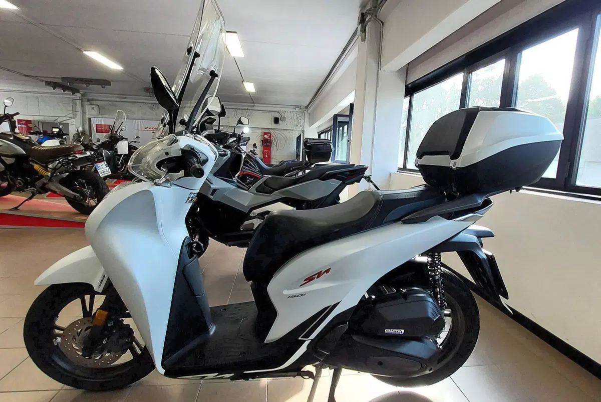 Honda SH 150i Sport (2022 - 23) (5)