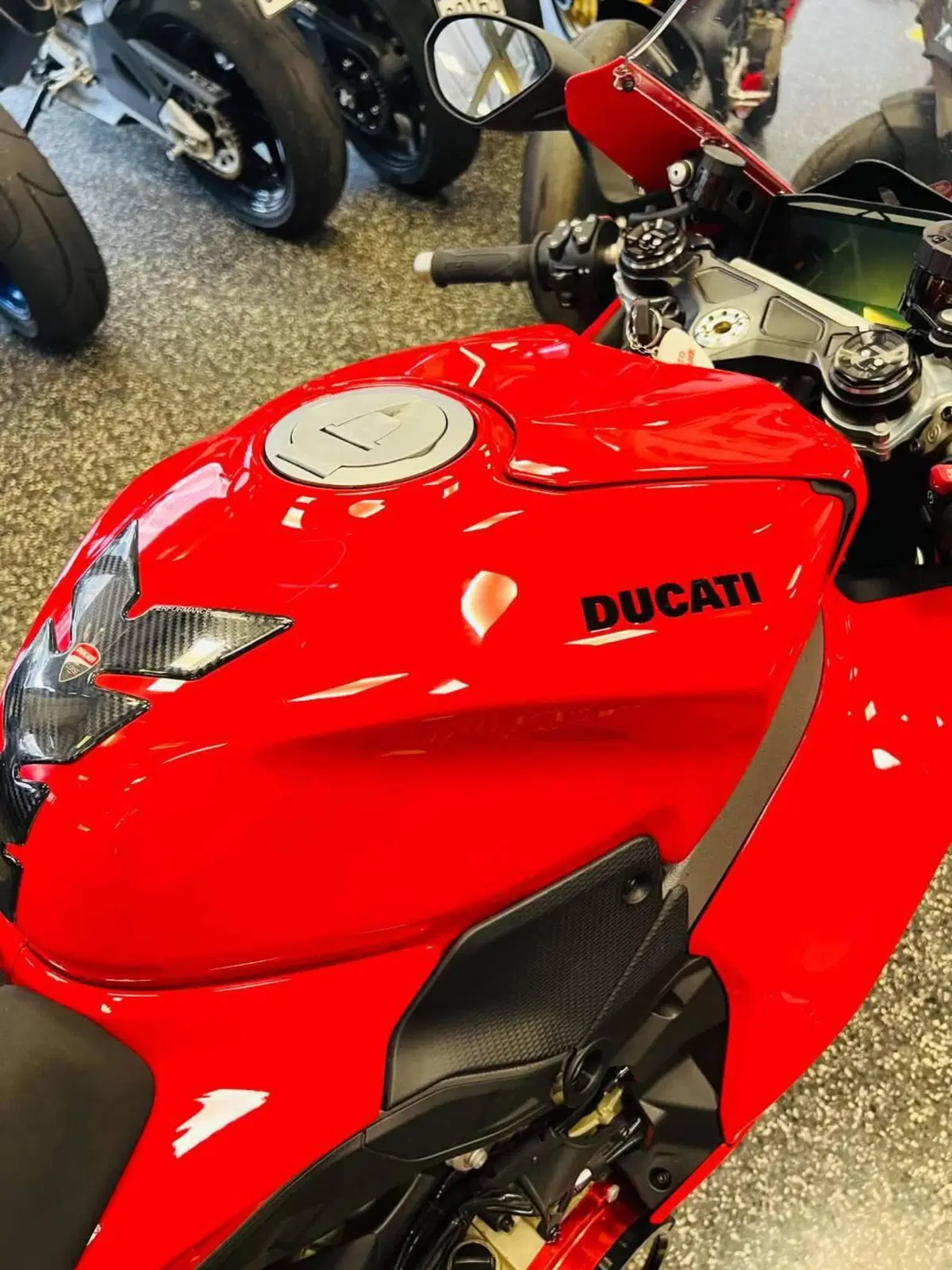 Ducati Panigale V4 (2025 - 26) (9)