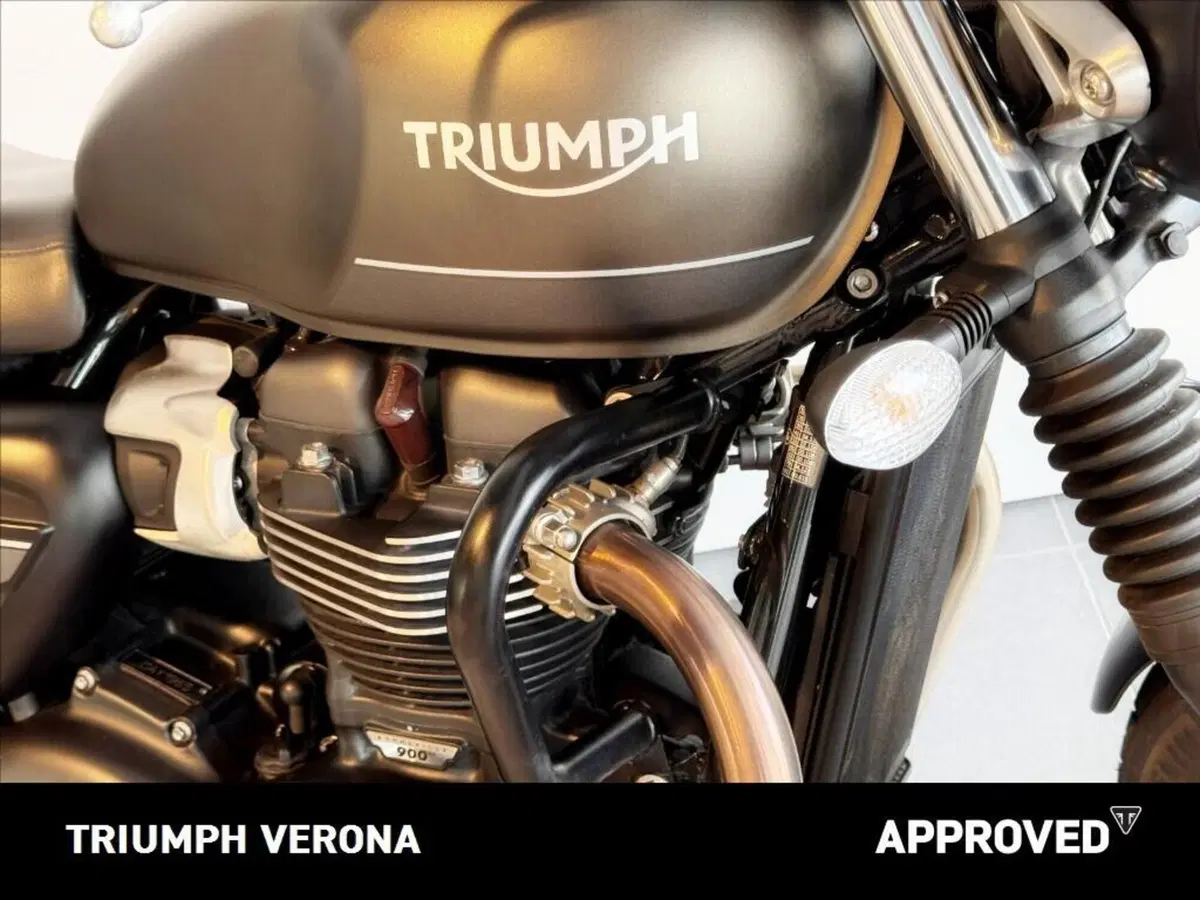 Triumph Street Twin 900 (2021 - 22) (2)