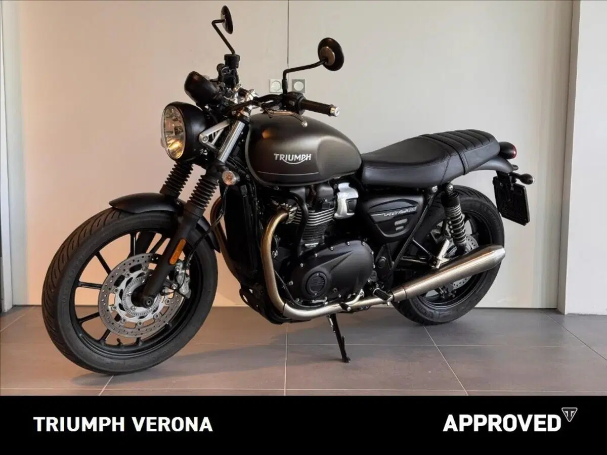 Triumph Street Twin 900 (2021 - 22) (5)
