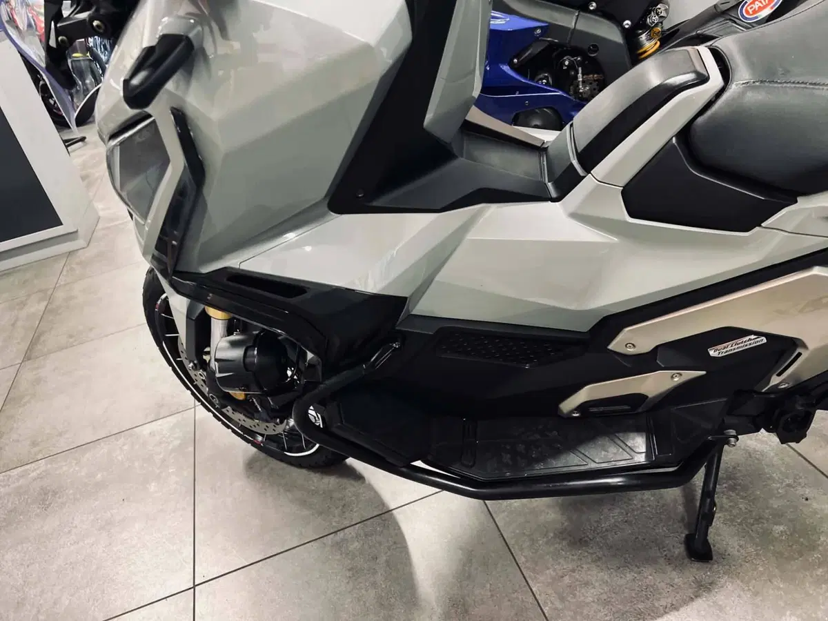 Honda X-ADV 750 DCT Travel (2021 - 24) (12)