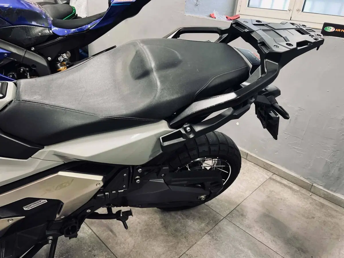 Honda X-ADV 750 DCT Travel (2021 - 24) (13)