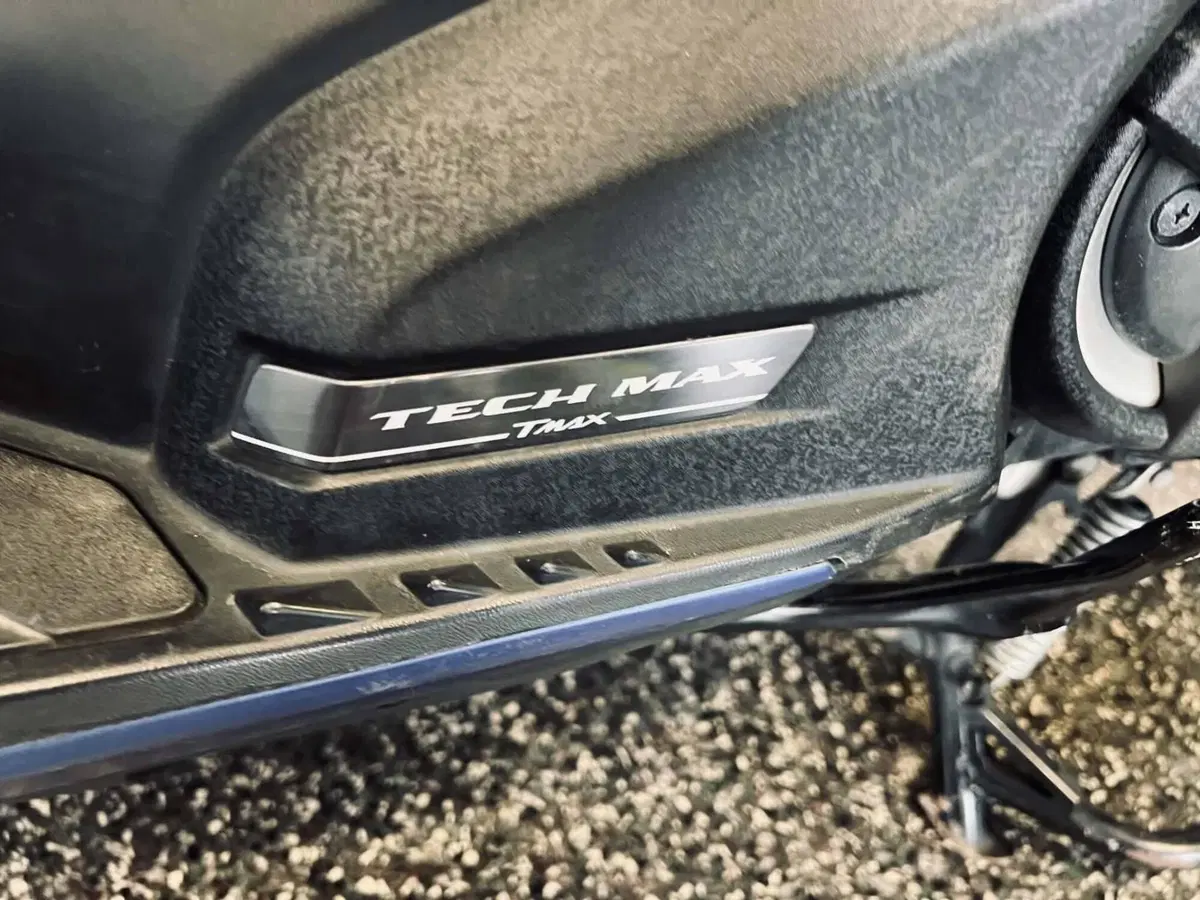 Yamaha T-Max 560 Tech Max (2021) (10)