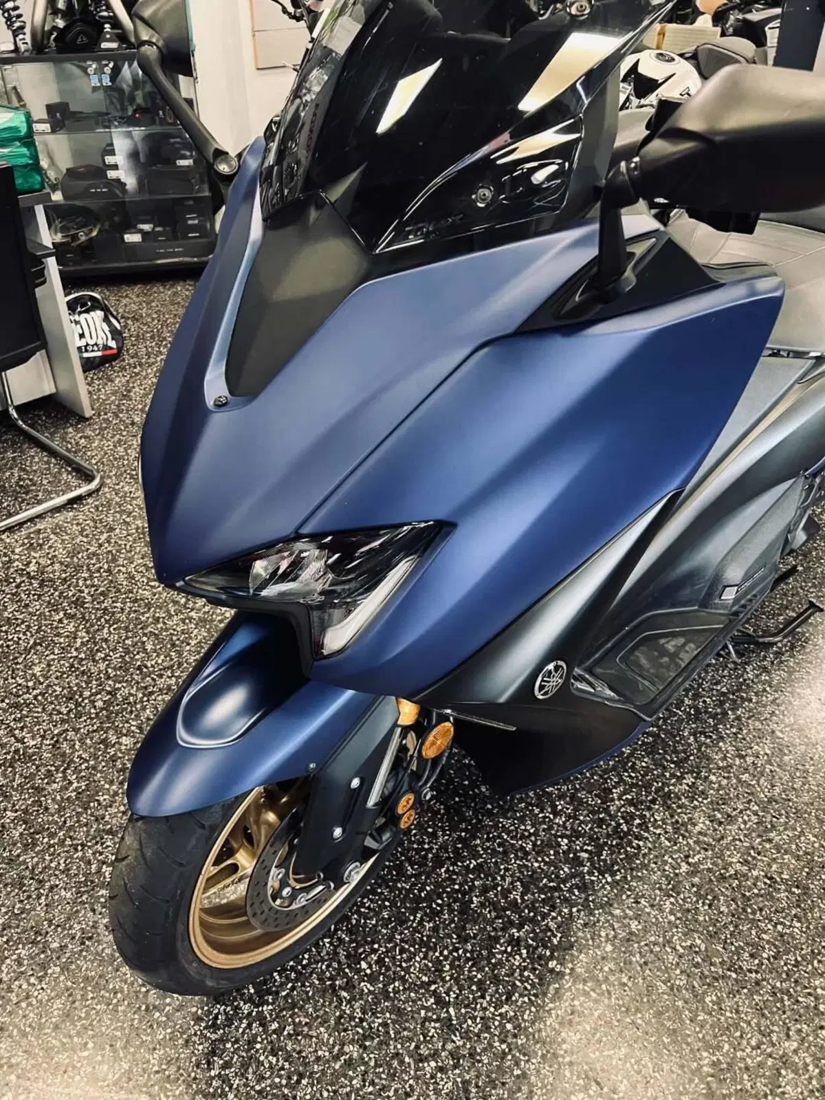 Yamaha T-Max 560 Tech Max (2021) (3)