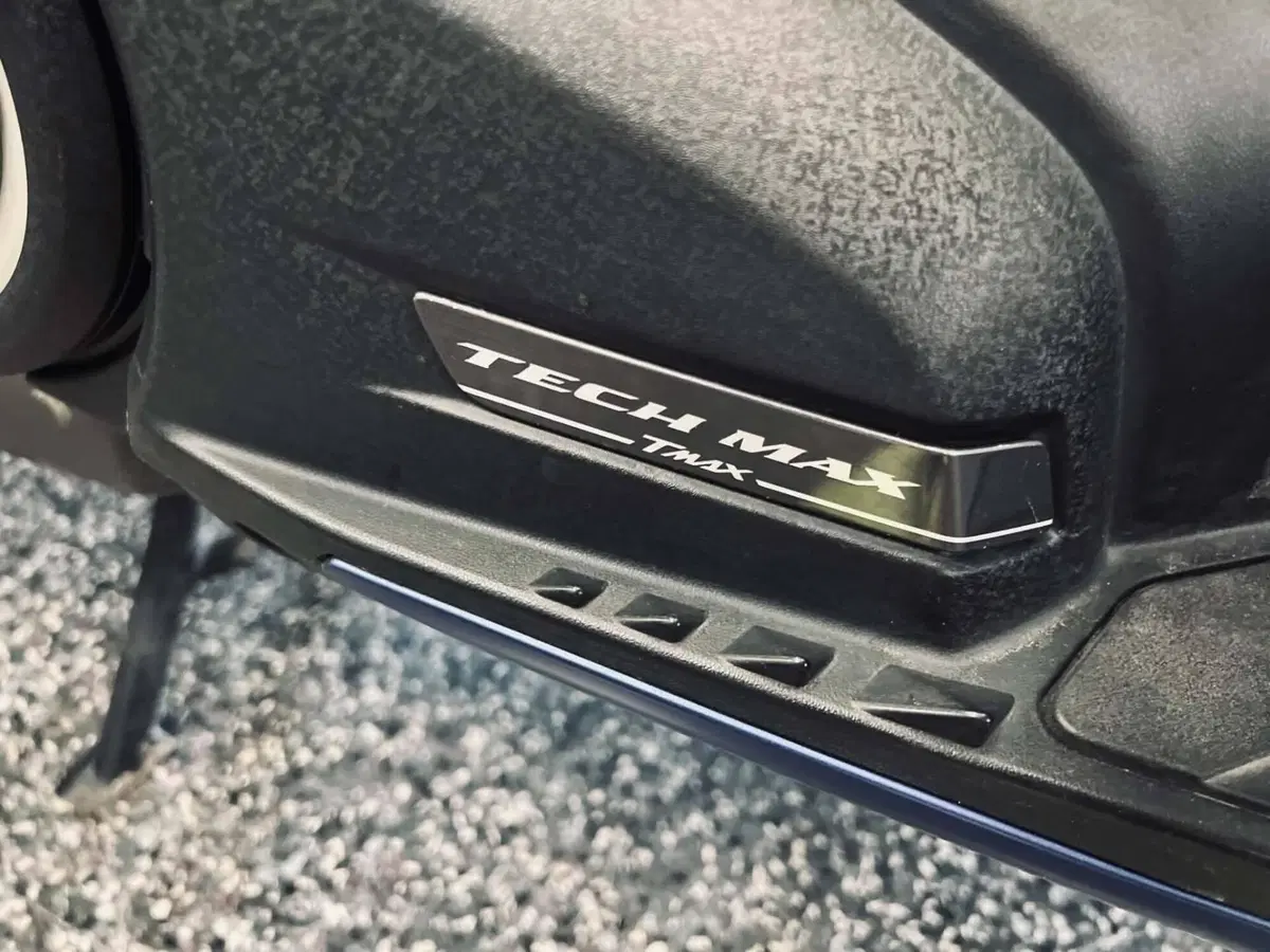 Yamaha T-Max 560 Tech Max (2021) (12)