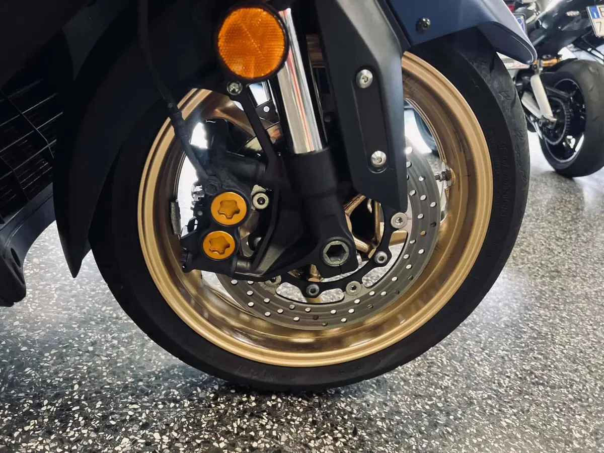 Yamaha T-Max 560 Tech Max (2021) (14)