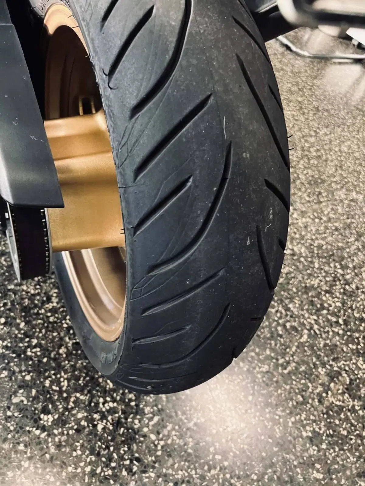 Yamaha T-Max 560 Tech Max (2021) (17)