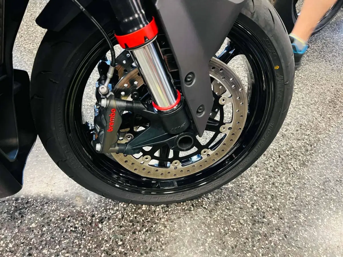 KTM 990 RC R (2026) (5)