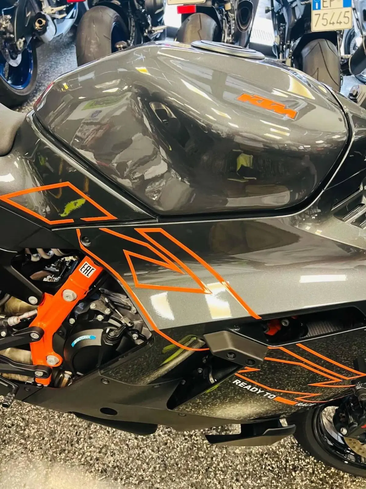 KTM 990 RC R (2026) (7)