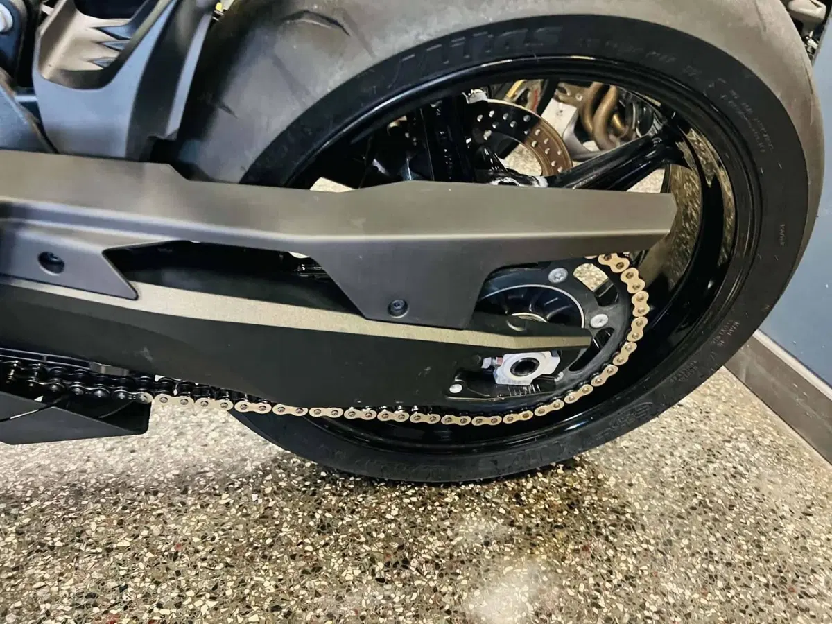 KTM 990 RC R (2026) (11)