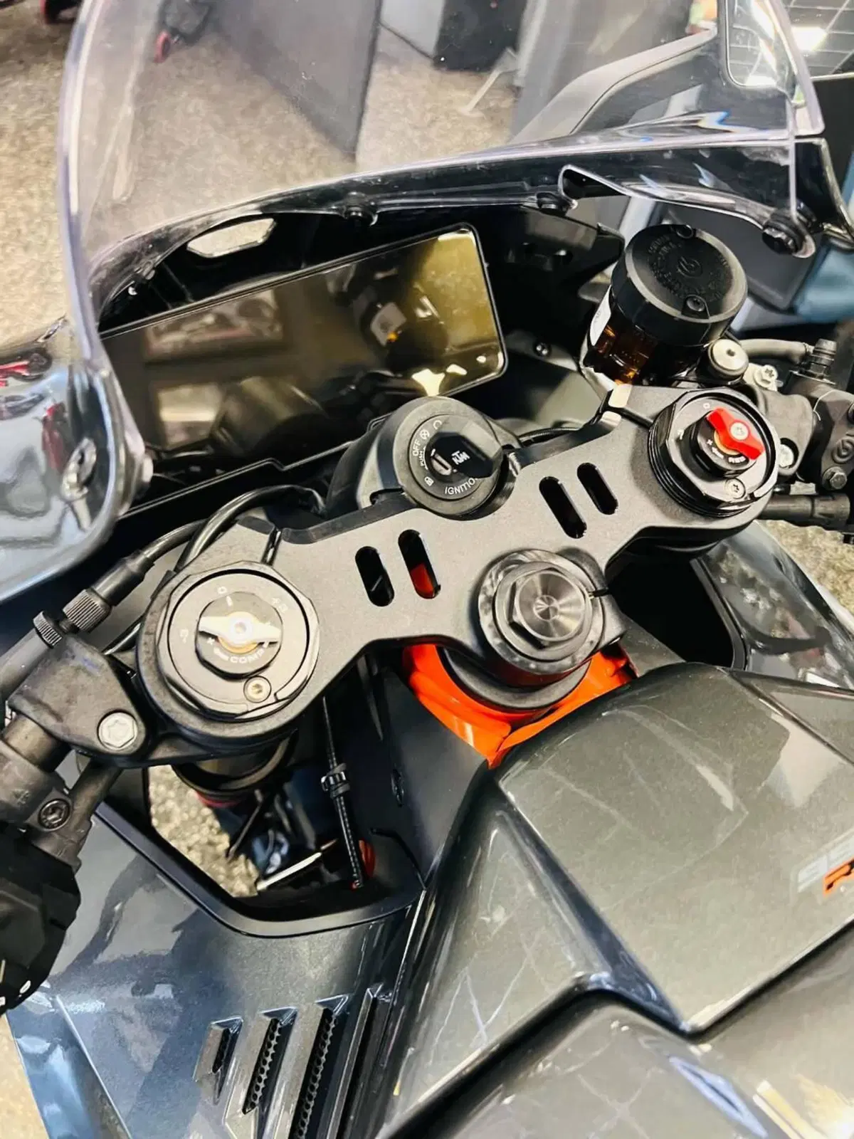 KTM 990 RC R (2026) (14)