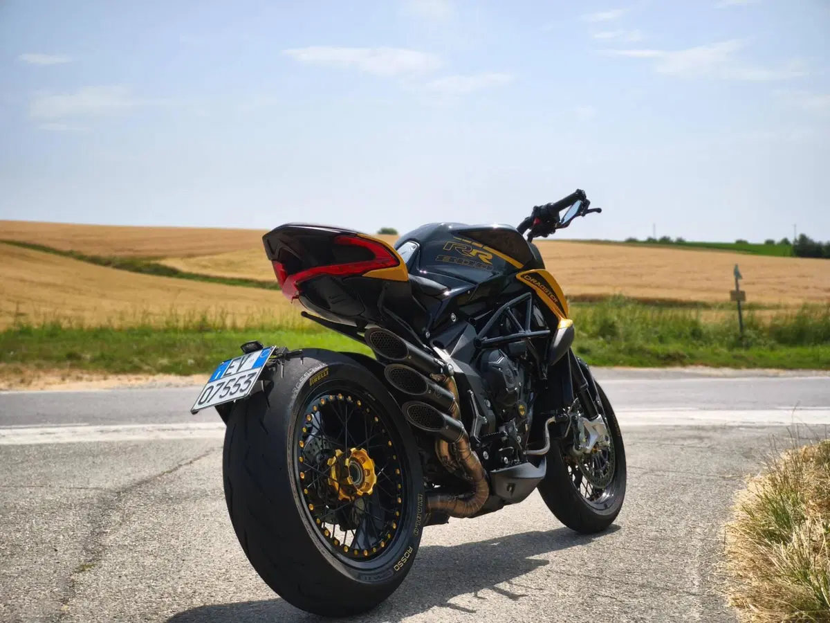 MV Agusta Dragster 800 RR SCS (2020) (2)
