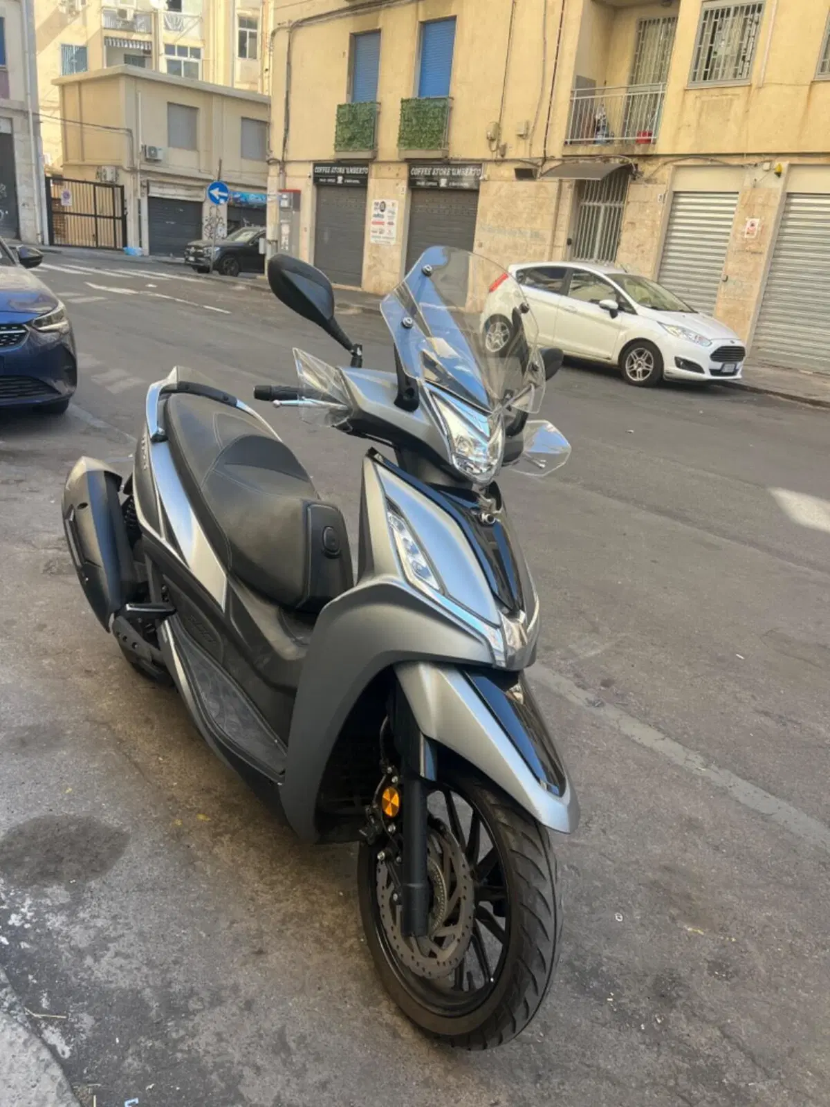 Kymco Agility 300i (2021 - 25) (2)