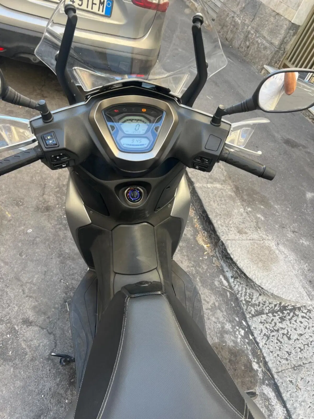Kymco Agility 300i (2021 - 25) (3)