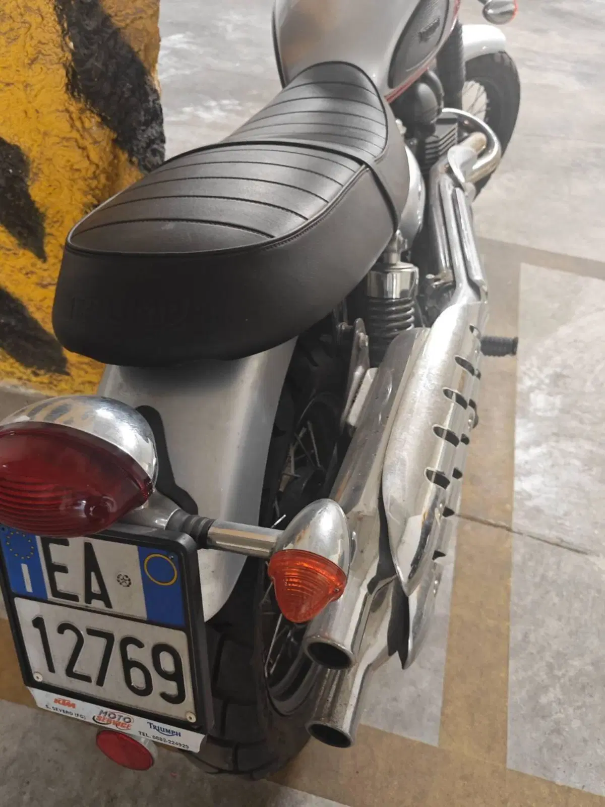 Triumph Scrambler (2006 - 17) (2)