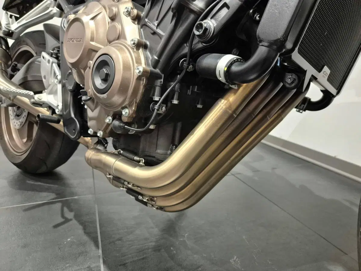 Honda CB 650 R (2021 - 23) (11)