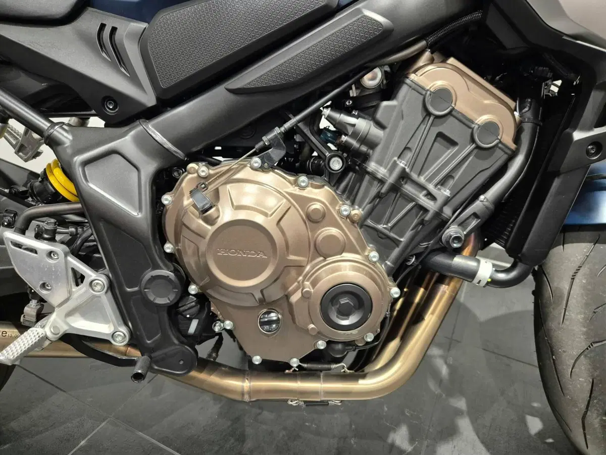 Honda CB 650 R (2021 - 23) (10)