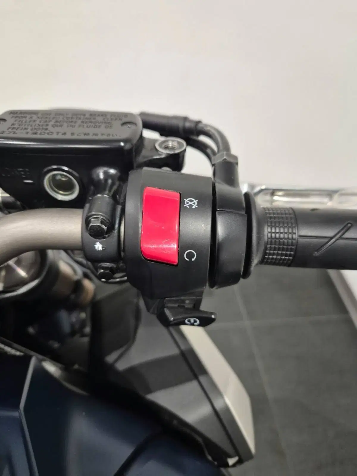 Honda CB 650 R (2021 - 23) (17)