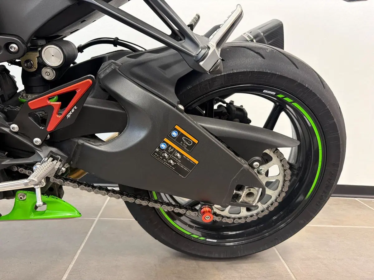 Kawasaki Ninja 636 ZX-6R (2024 - 26) (14)