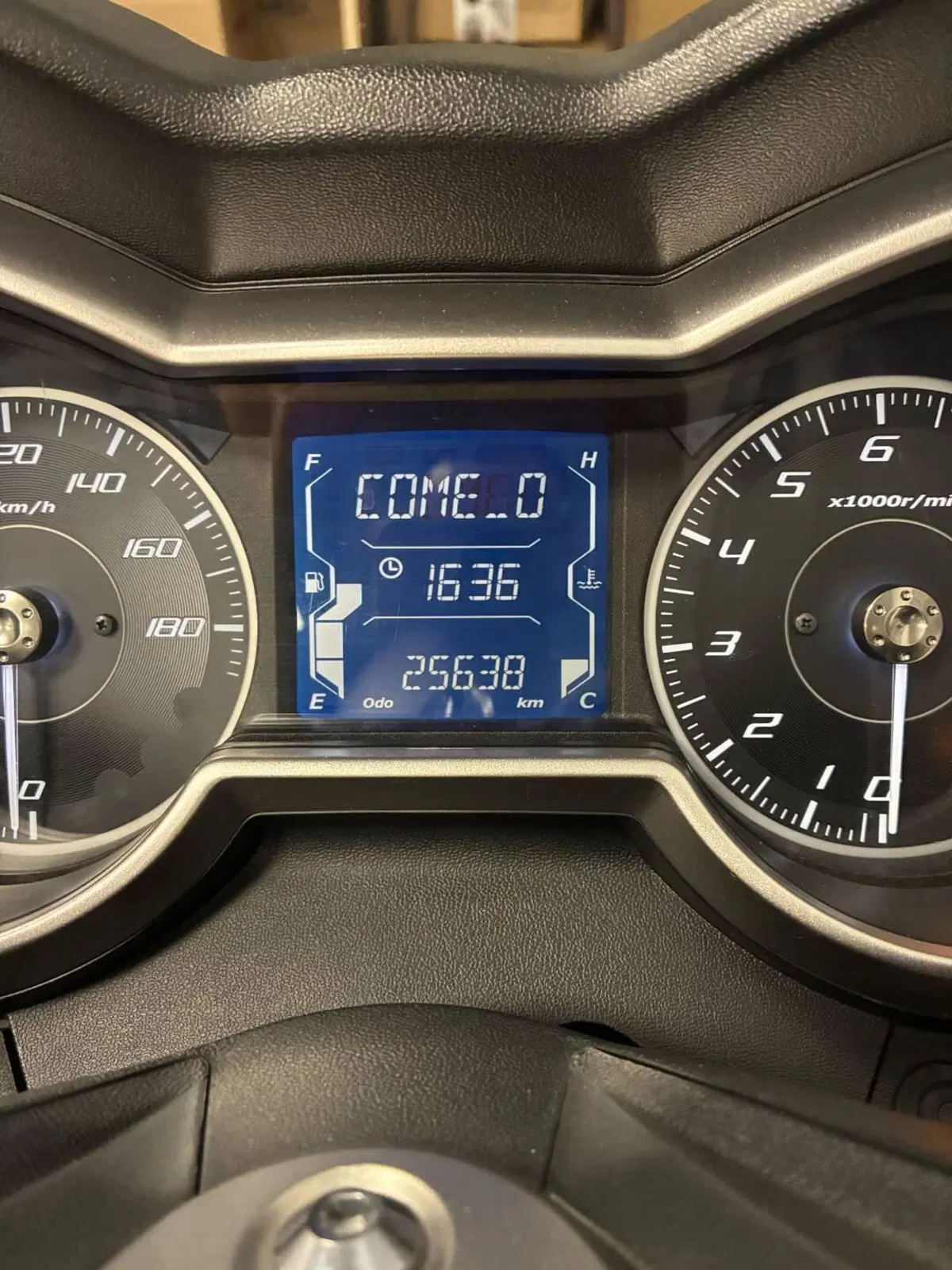Yamaha X-Max 400 ABS (2017 - 20) (4)