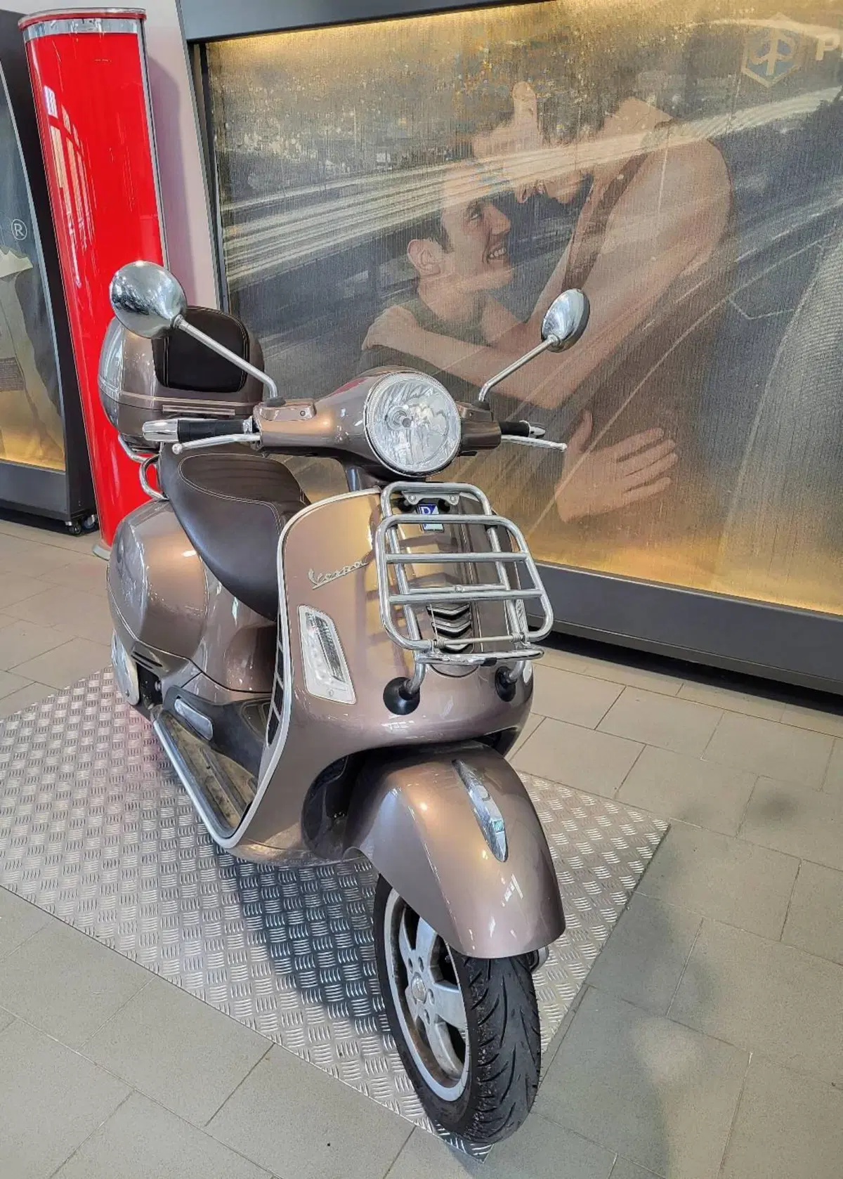 Vespa GTS 300 Touring ABS (2014 - 16) (3)