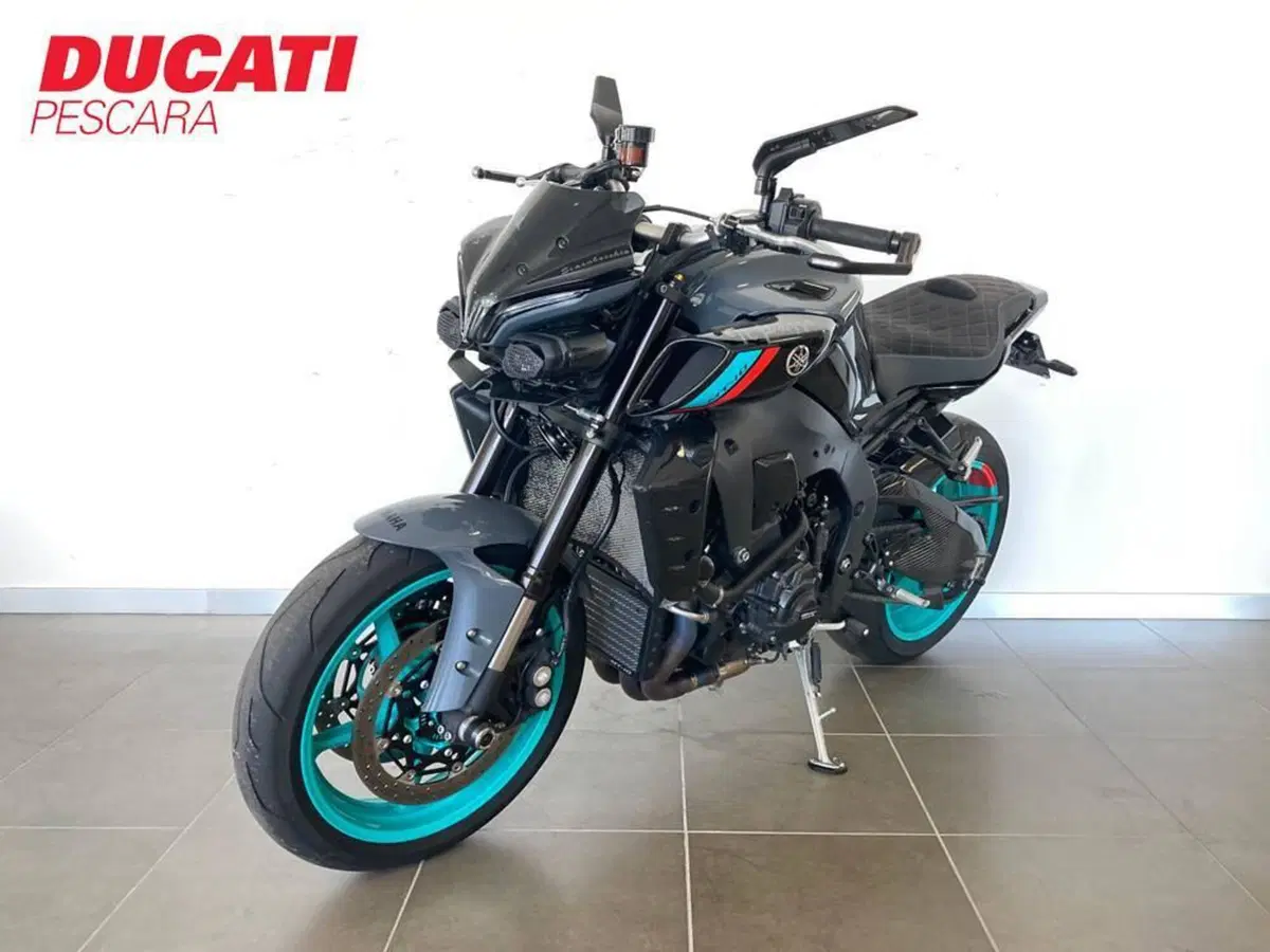 Yamaha MT-10 (2022 - 26) (3)