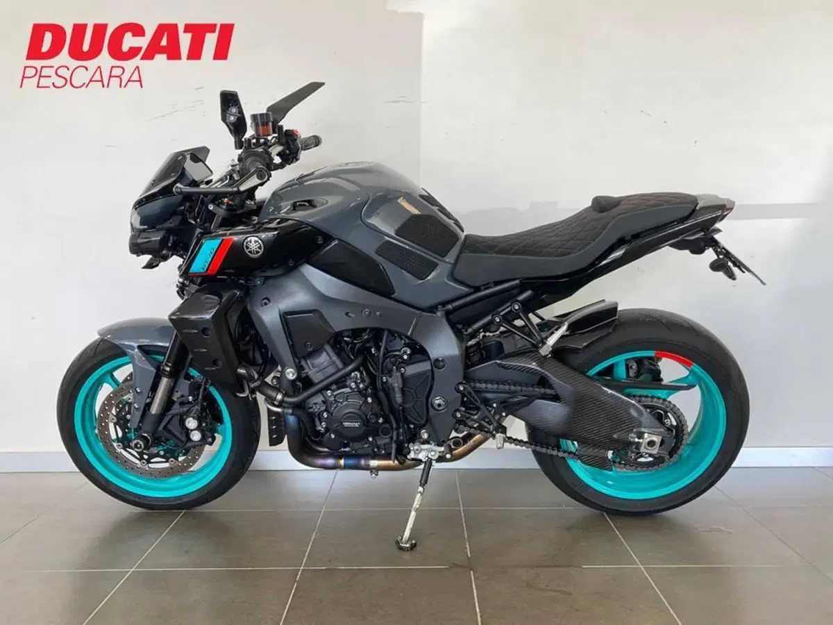 Yamaha MT-10 (2022 - 26) (4)